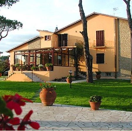 B&B Villa Acero Marina Di Carrara Exteriér fotografie